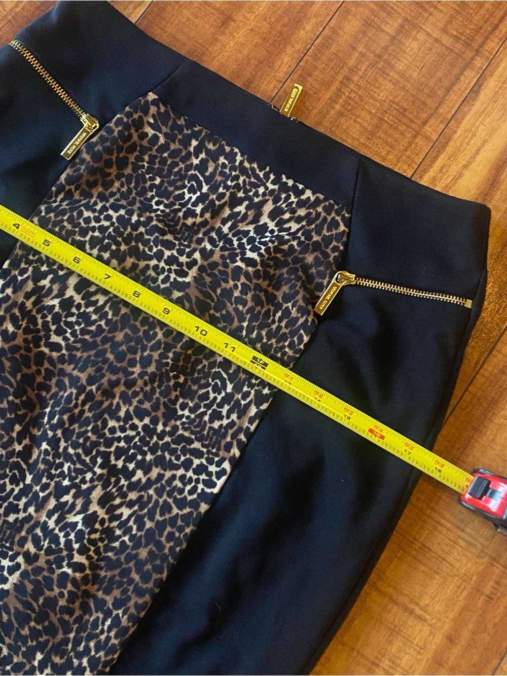 Michael Kors Black and Leopard Print Pencil Skirt with Gold Details Size 8P - Picture 8 of 9